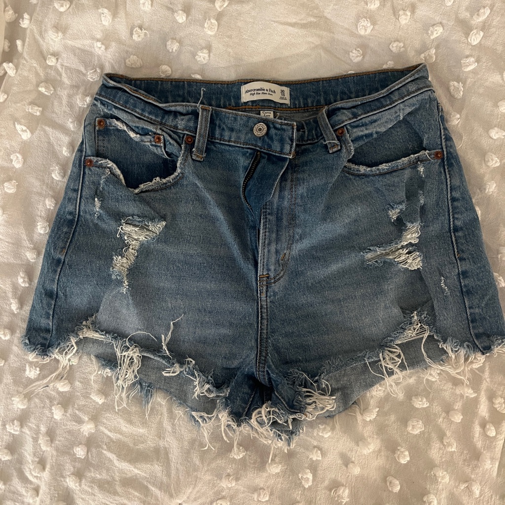 Abercrombie & Fitch Curve Love High Rise Mom Short